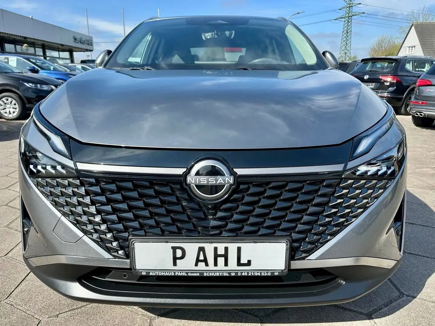 Nissan Qashqai 1.3 DIG-T CVT N-Connecta 360°KAMERA NAVI Grau - 2