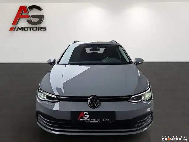 Volkswagen Golf view 3