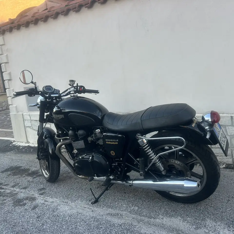 Triumph Bonneville T100