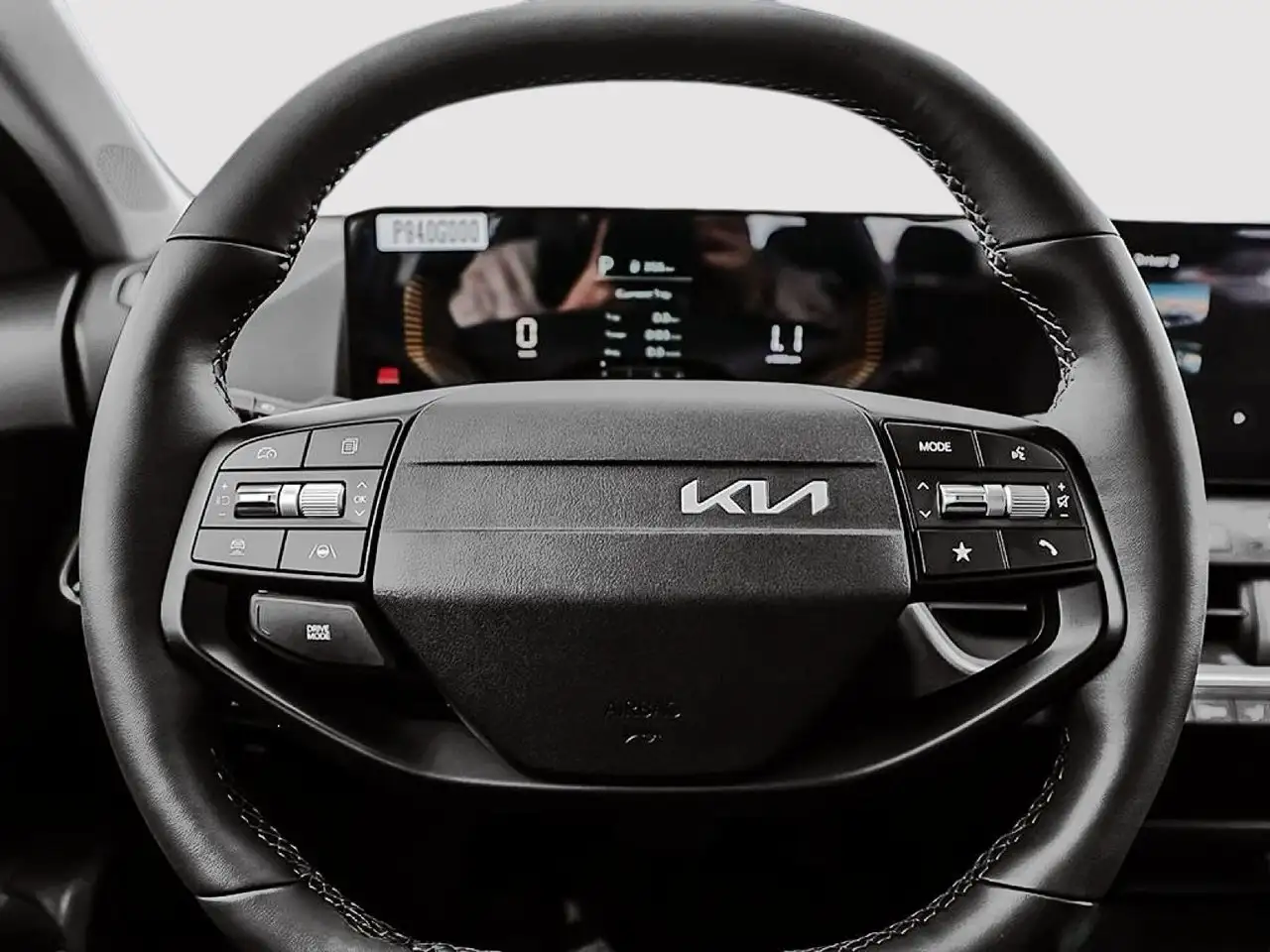 Kia K4 снимка Kia K4