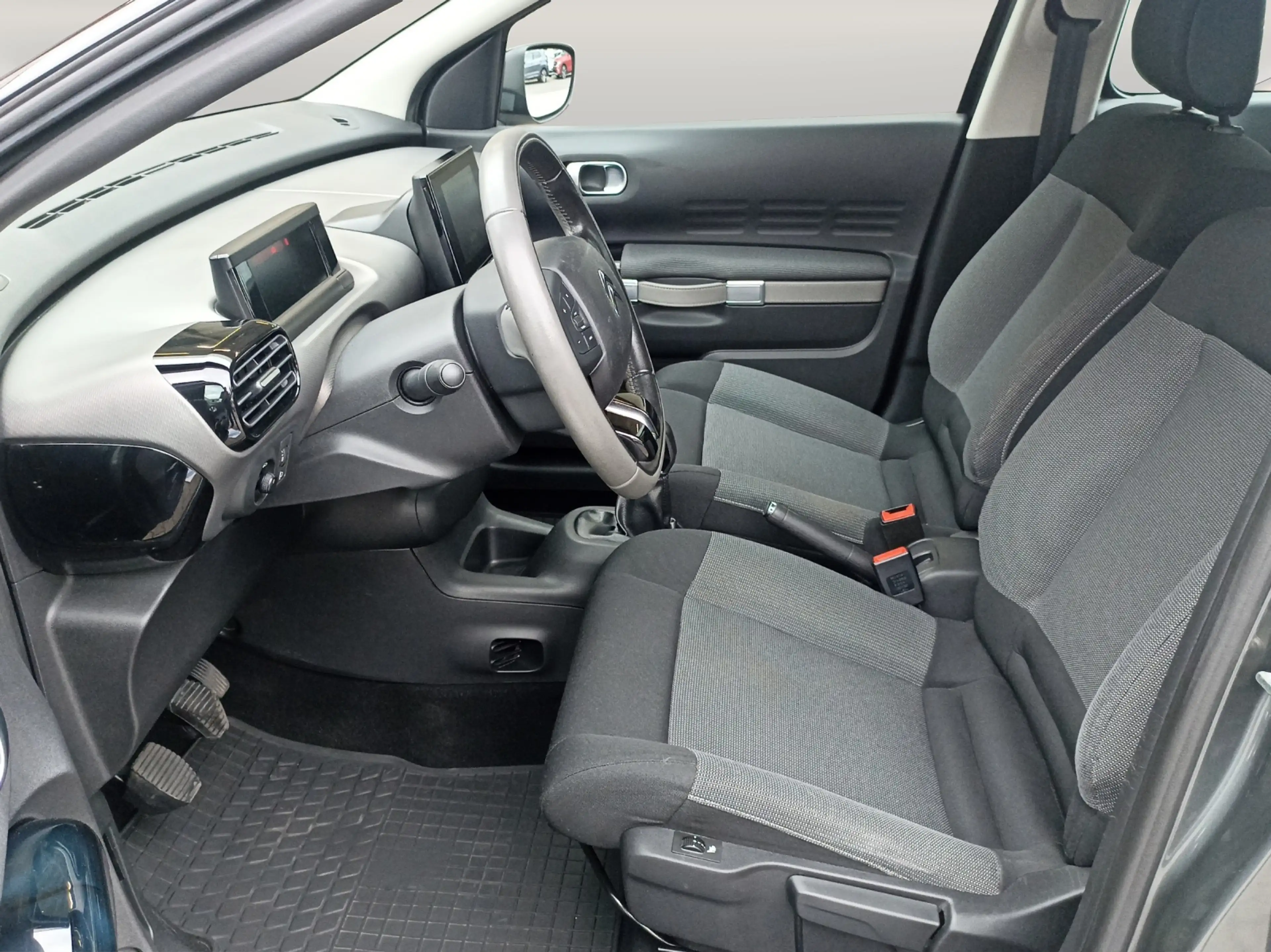 Citroen C4 Cactus VTi 82 Feel — photo 7