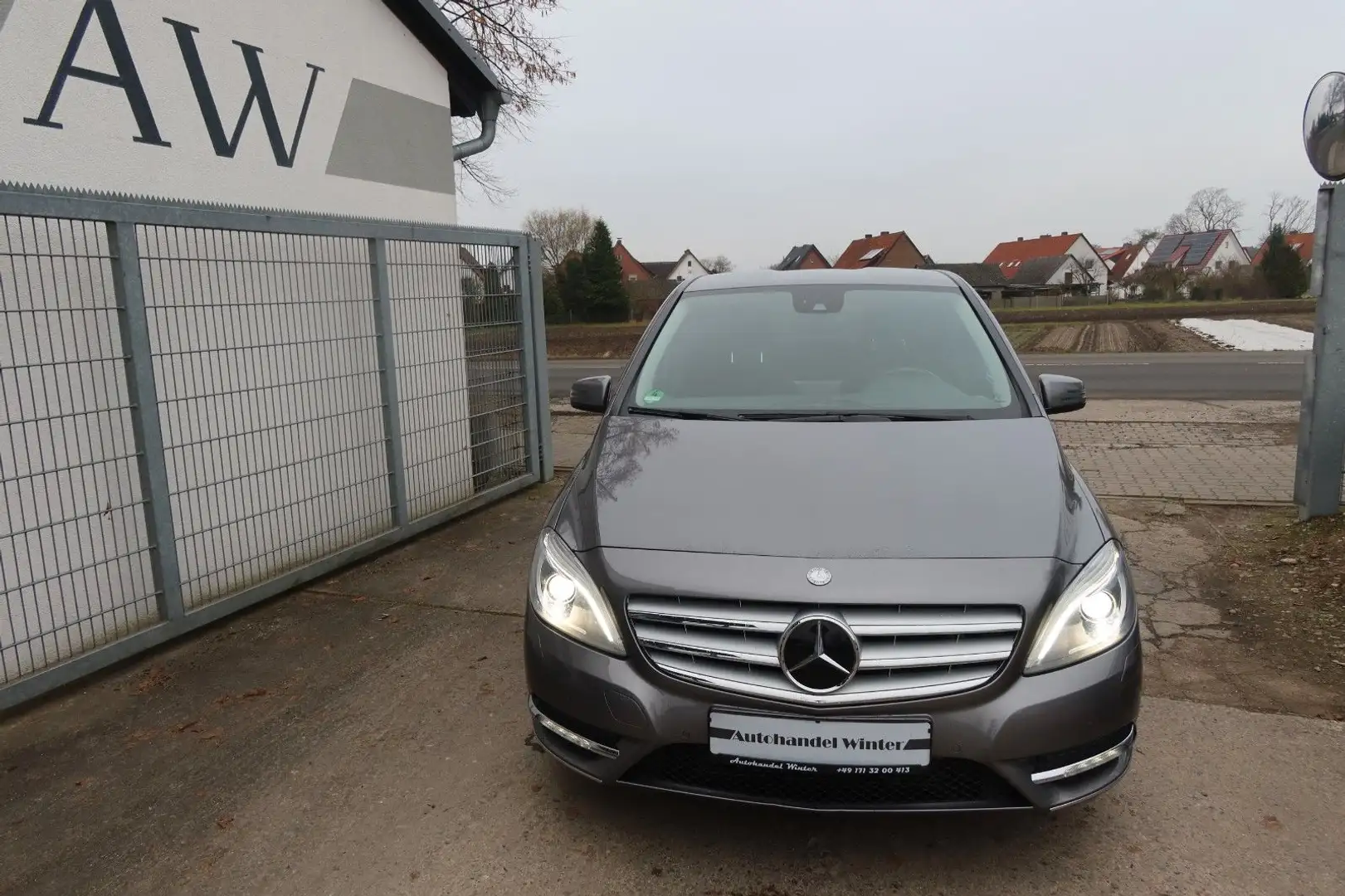 Mercedes-Benz B 200 |AUTOMATIK|XENON|NAVI|AHK Grau - 2