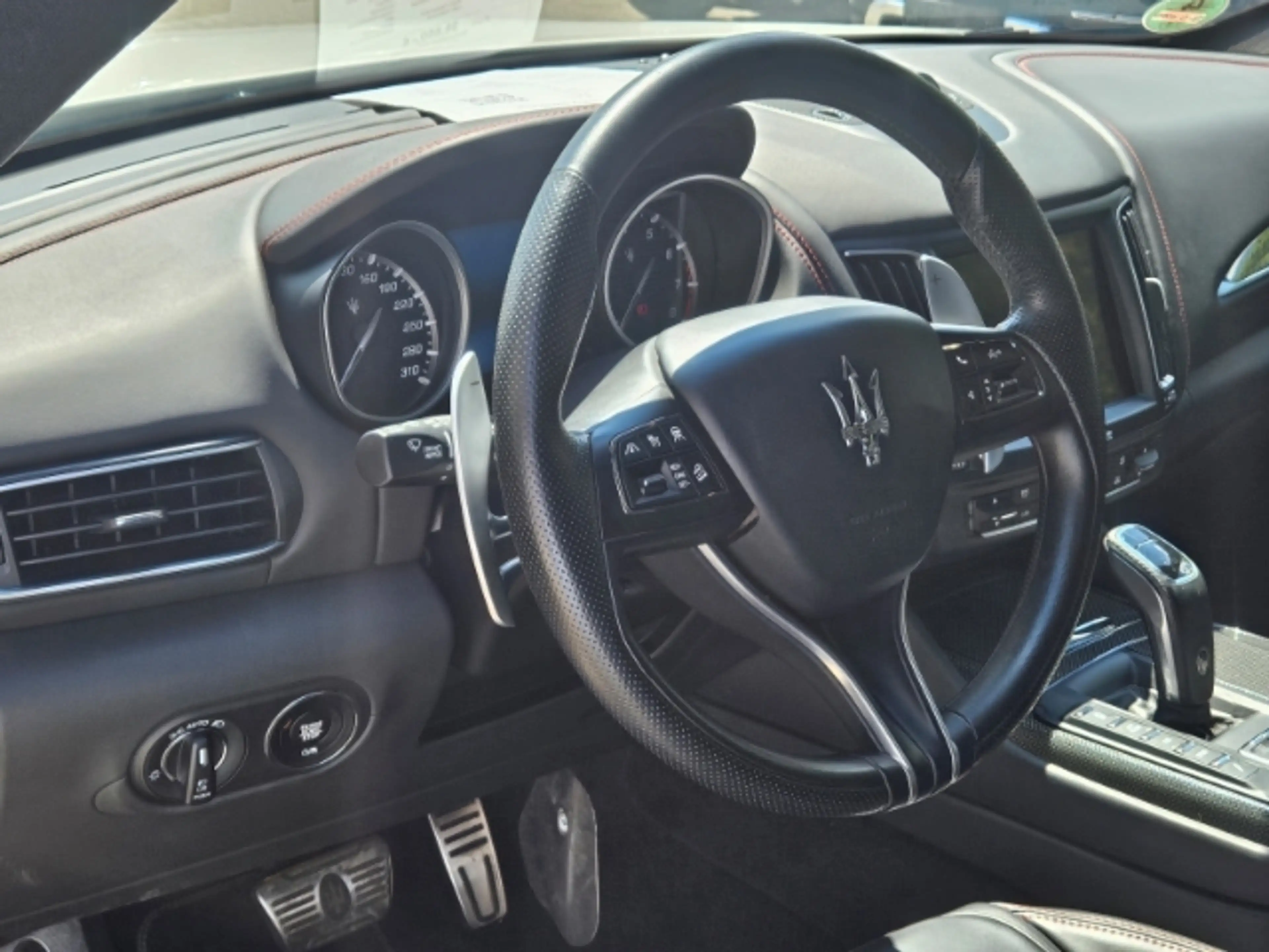 Maserati Levante Gransport Q4 — photo 13