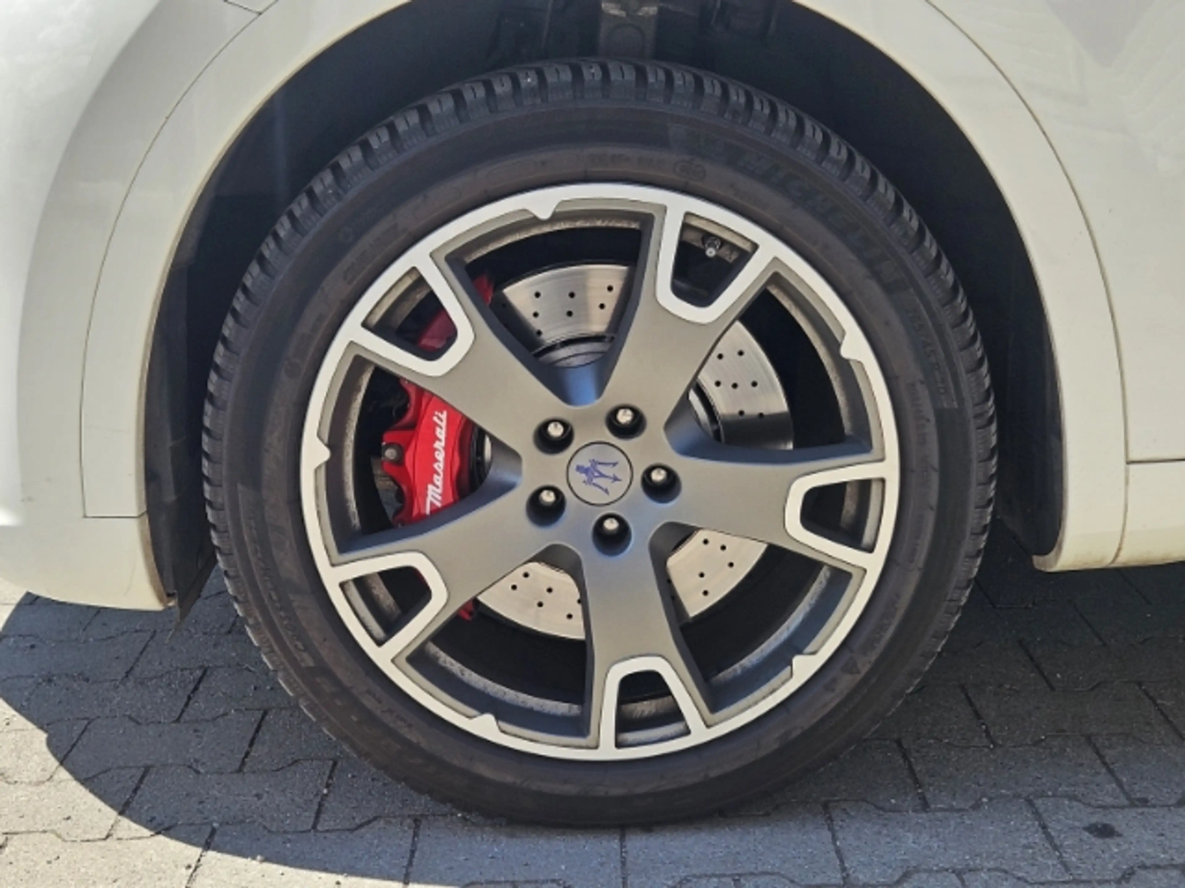 Maserati Levante Gransport Q4 — photo 18
