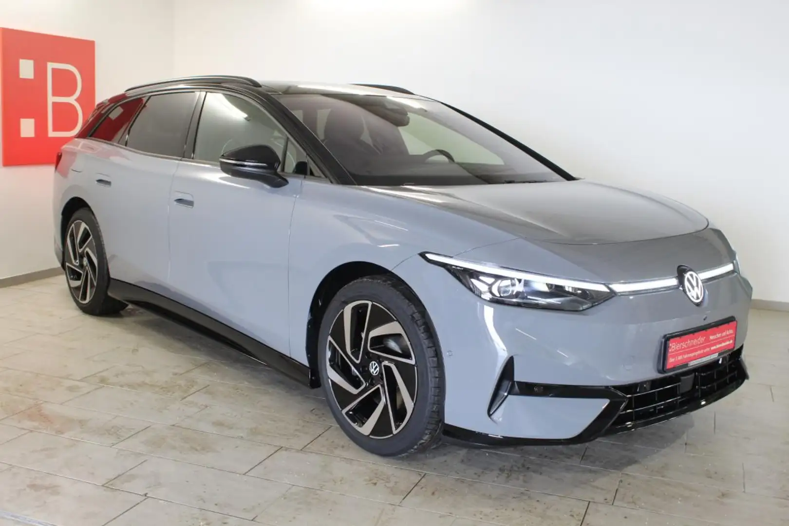 Volkswagen ID.7 Tourer Pro S 20 AHK PANO WÄPU BLACK-STYLE Grau - 1