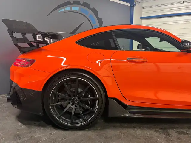 Mercedes-Benz Amg GT view 3