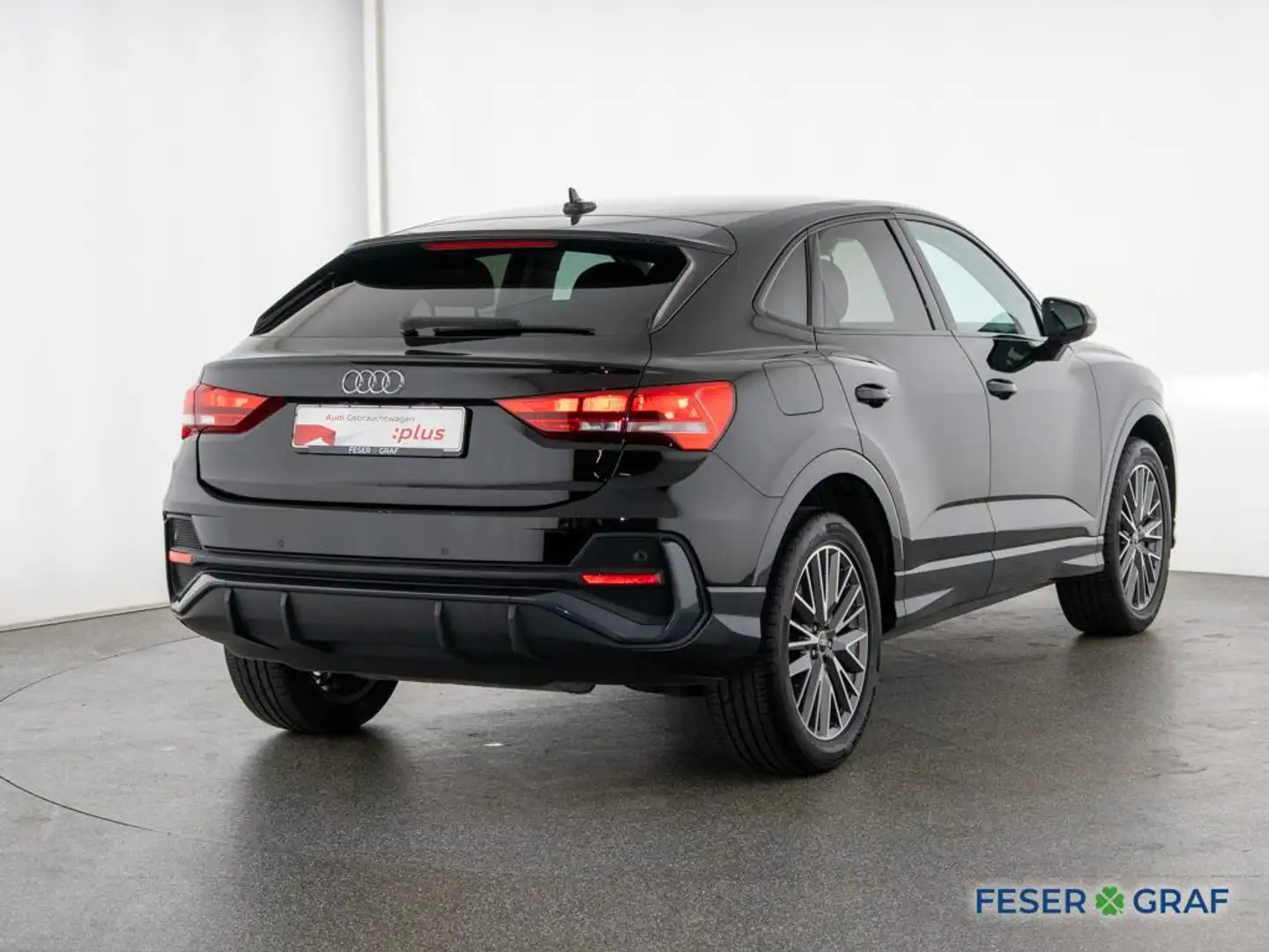 Audi Q3 Sportback TFSI e 45 e 180(245) kW(PS) S troni Negro - 2