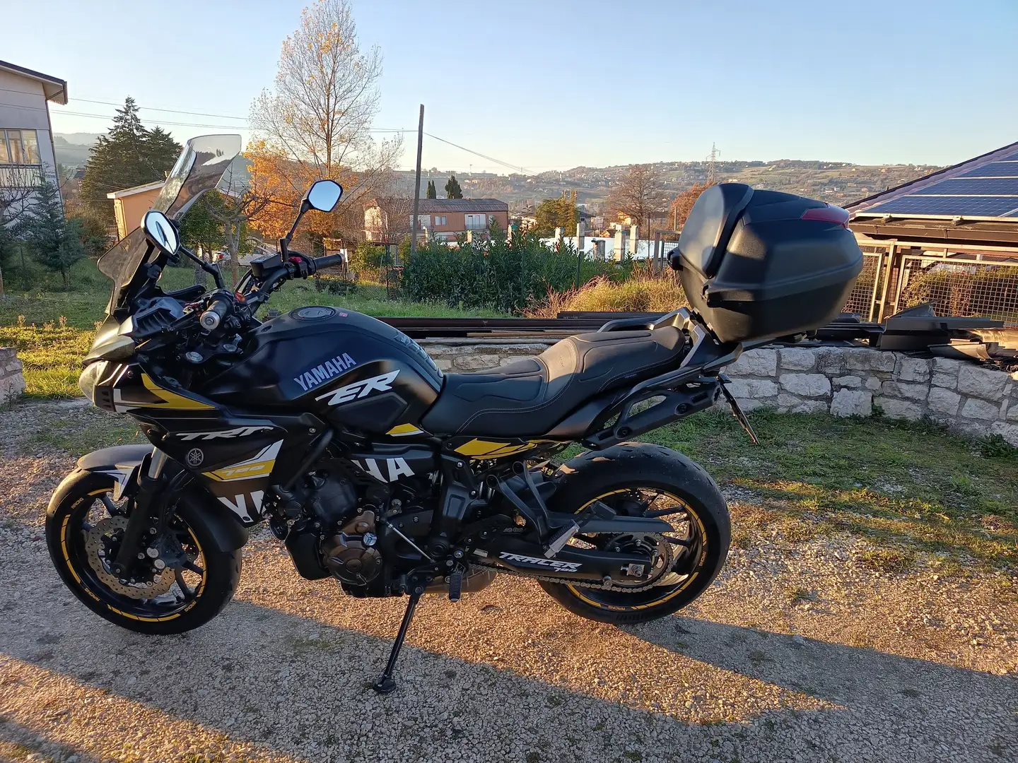 Yamaha Tracer 700 ABS Schwarz - 1