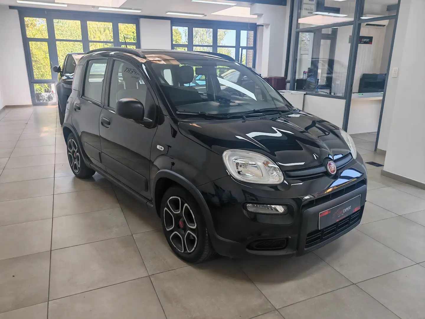 Fiat Panda Panda 1.0i MHEV Sport 5pl. Schwarz - 2