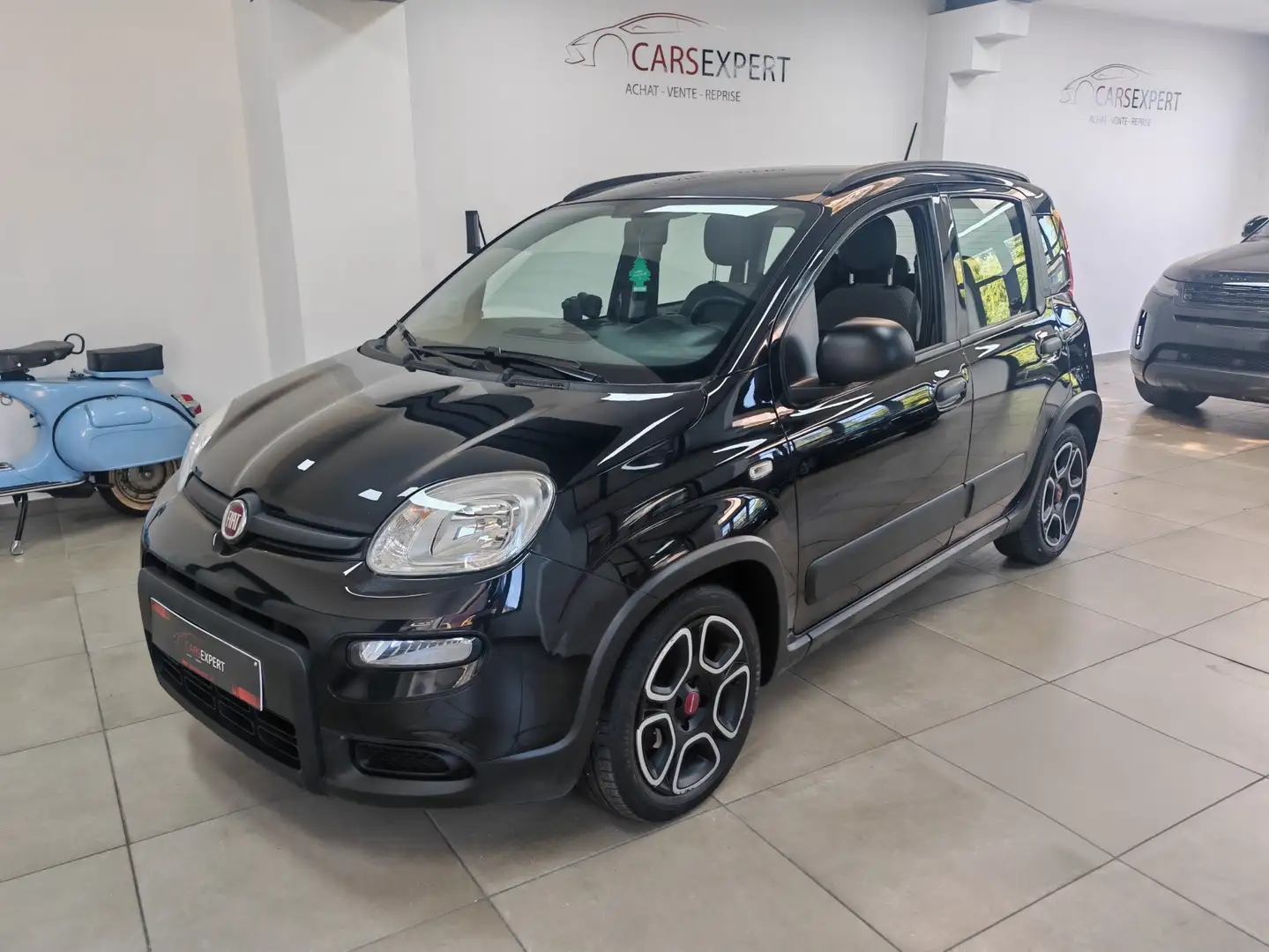 Fiat Panda Panda 1.0i MHEV Sport 5pl. Schwarz - 1