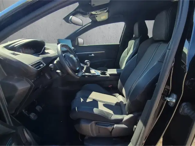 Peugeot 5008 view 9