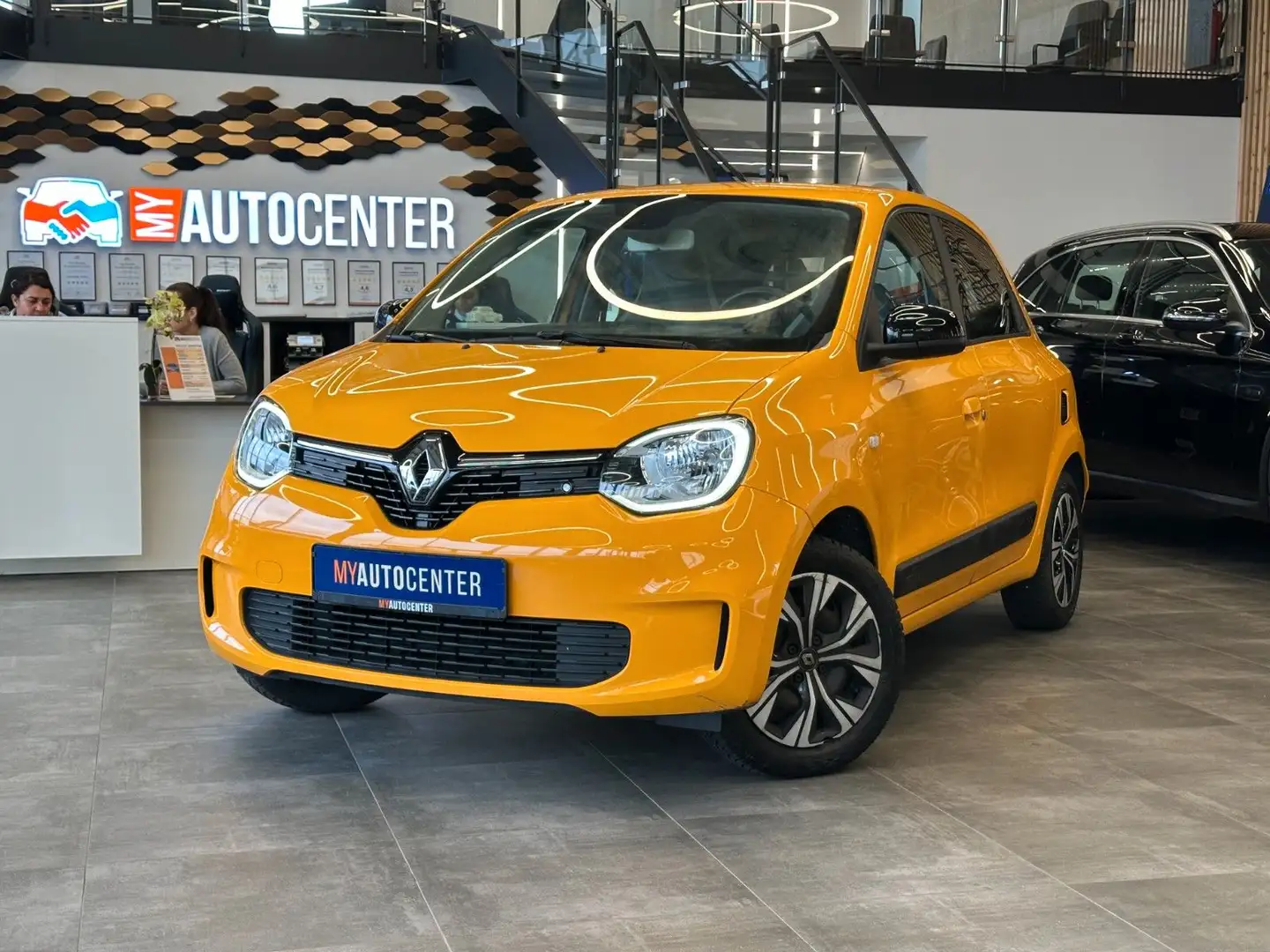 Renault Twingo Zen *1. Hand*Klima*Radio*MP3*Isofix*HSA* Gelb - 1