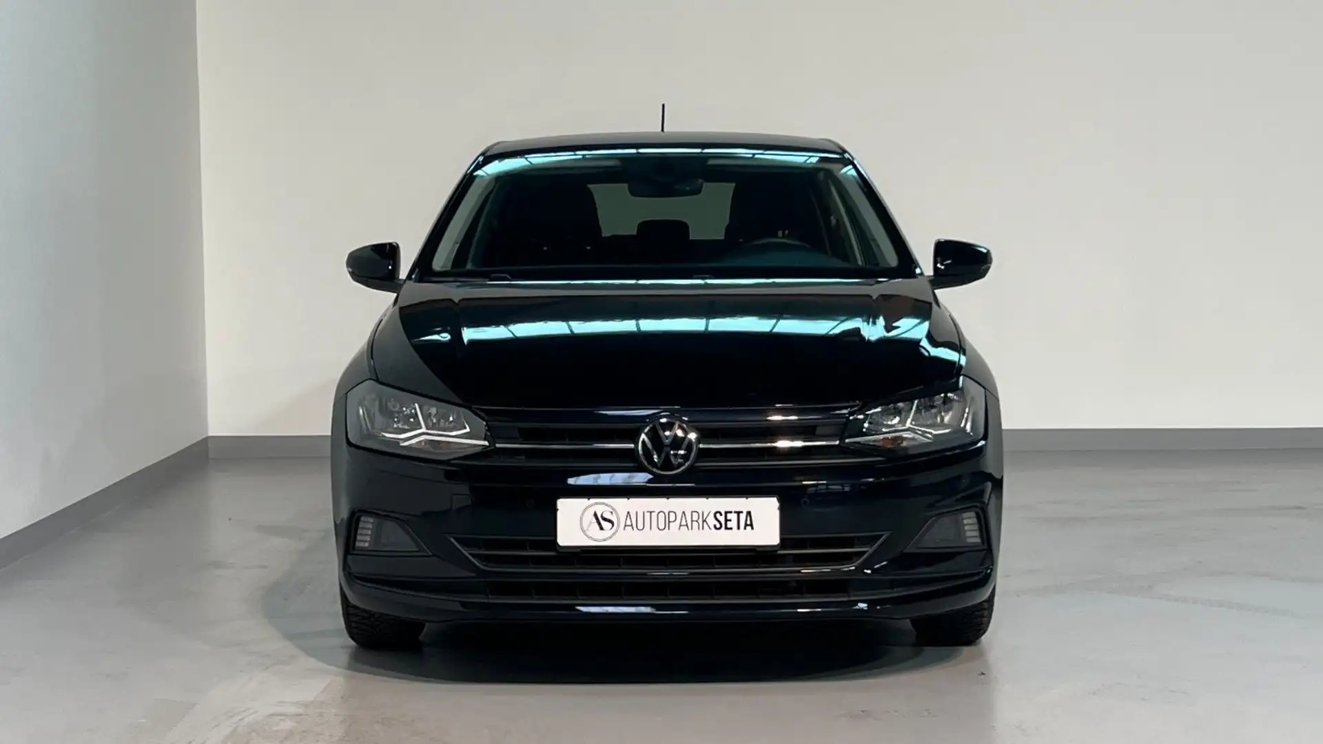 Volkswagen Polo VI 1.0 TSI DSG Comfor. AID*FRONT*PDC*KESSY Noir - 2