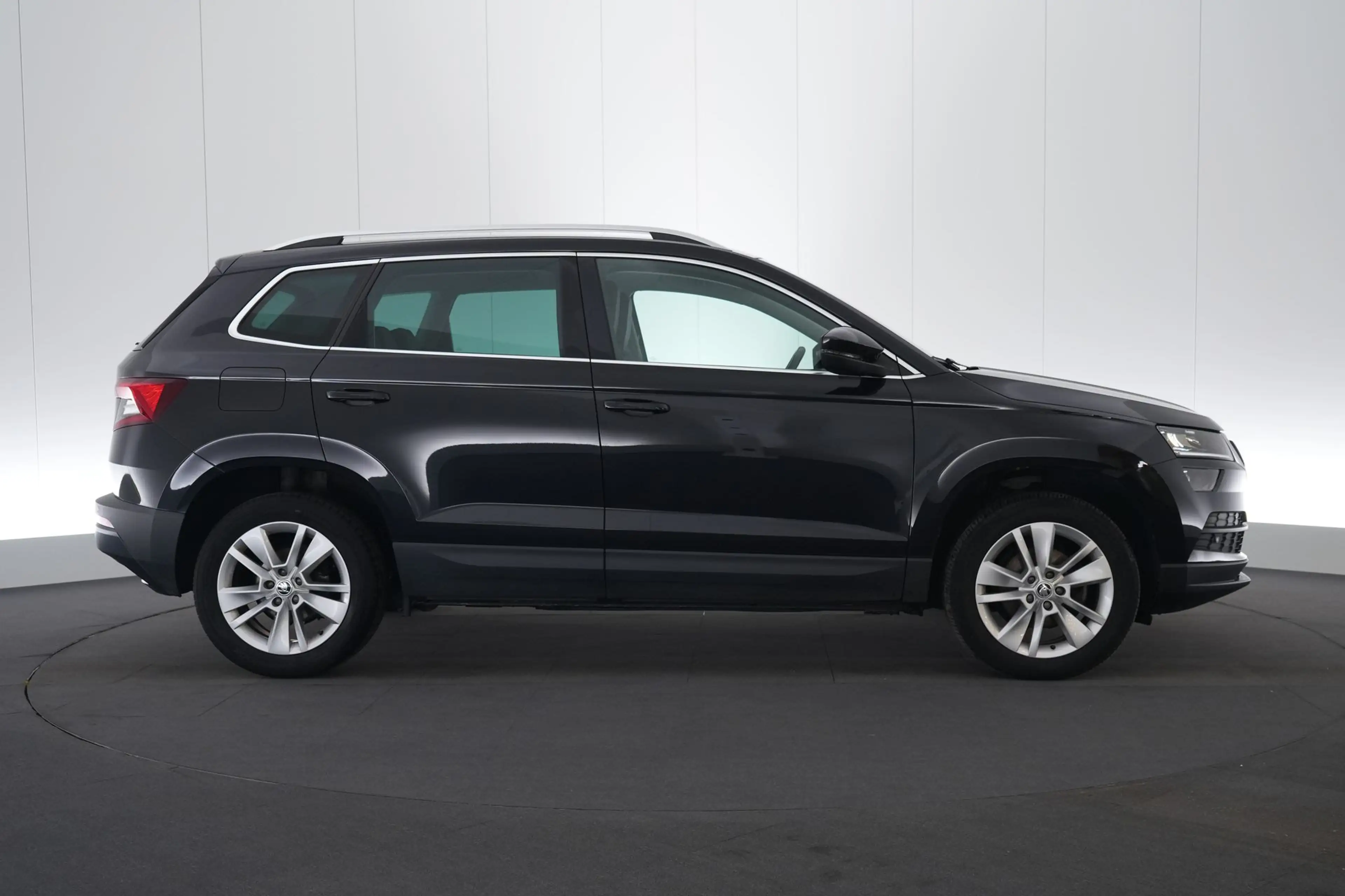 Skoda Karoq 1.6 CR TDi SCR Style DSG Corporate+ LEDER/STOF LED — photo 4