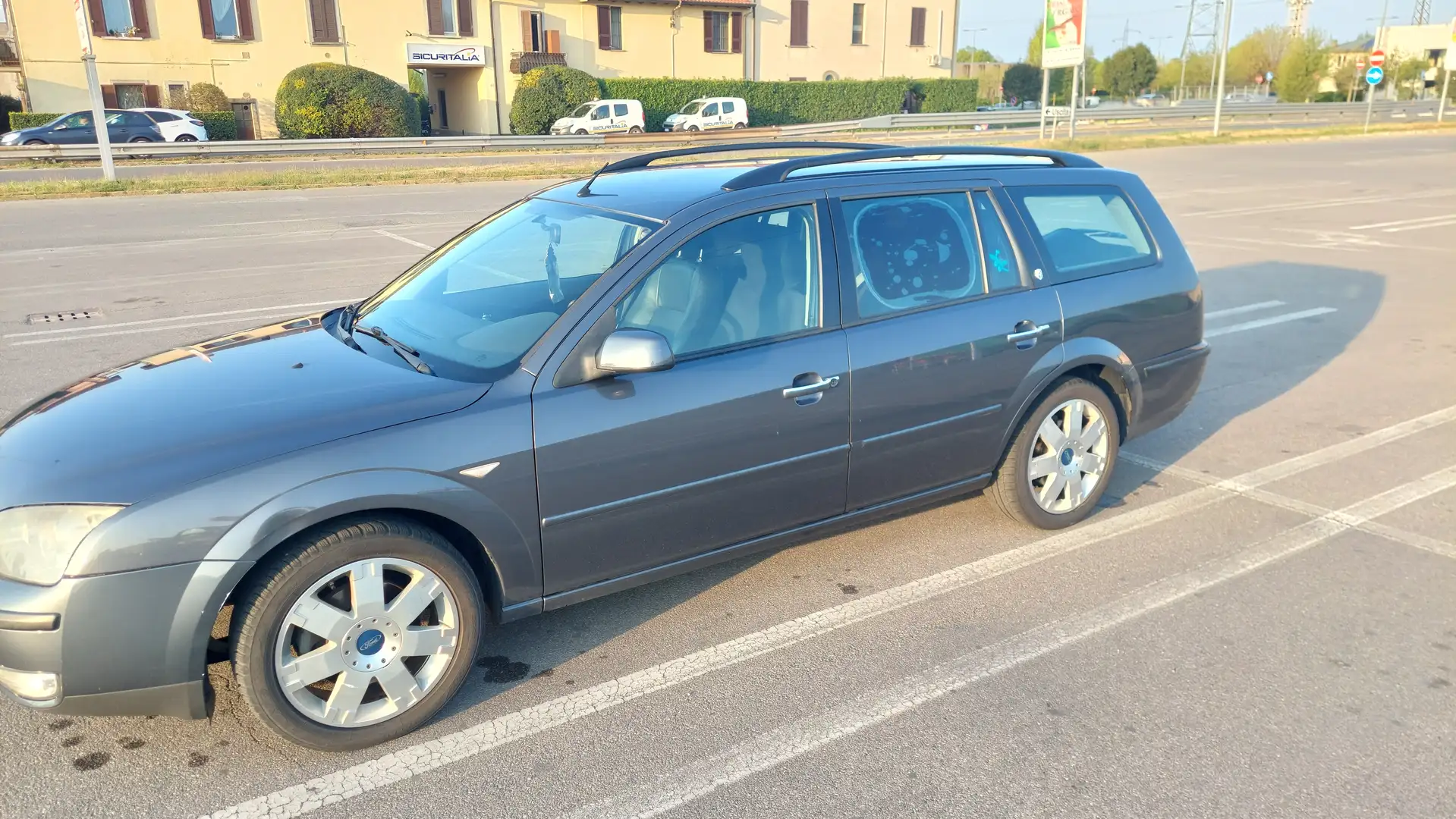 Ford Mondeo Mondeo II 2000 SW SW 2.0 tdci Ghia 130cv 6m FL Grigio - 1