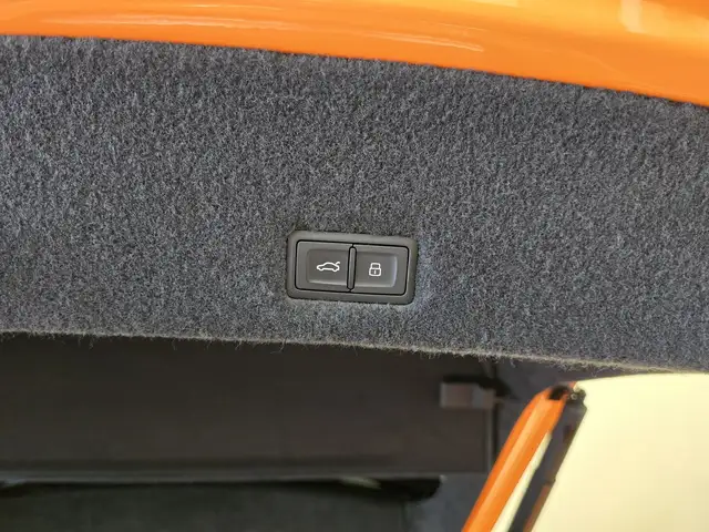 Lamborghini Urus view 12