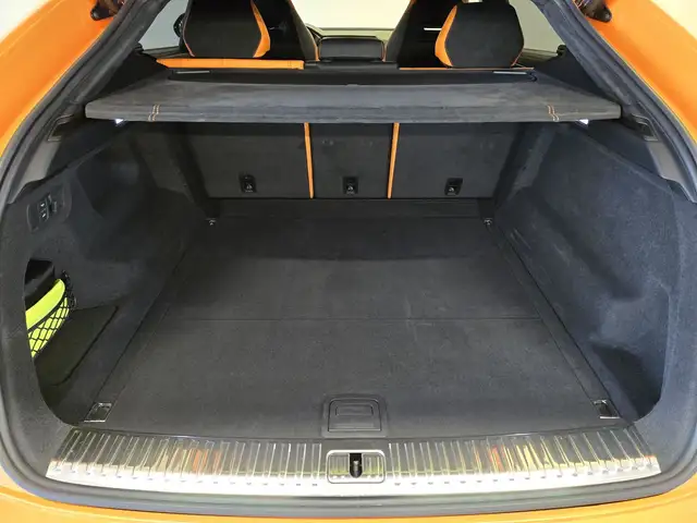 Lamborghini Urus view 11
