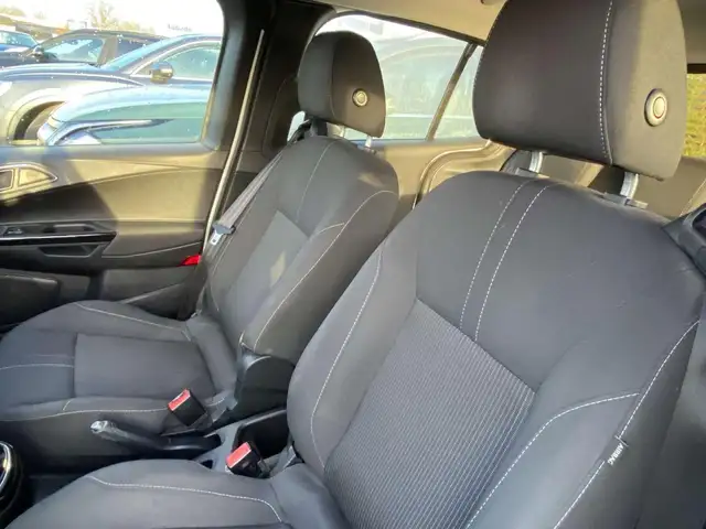 Ford B-Max view 5