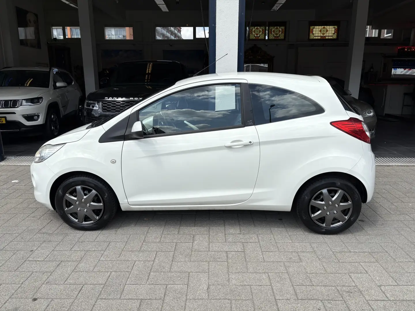 Ford Ka/Ka+ 1.2 Comfort start/stop 1 EIGENAAR/AIRCO/NAP Bílá - 2