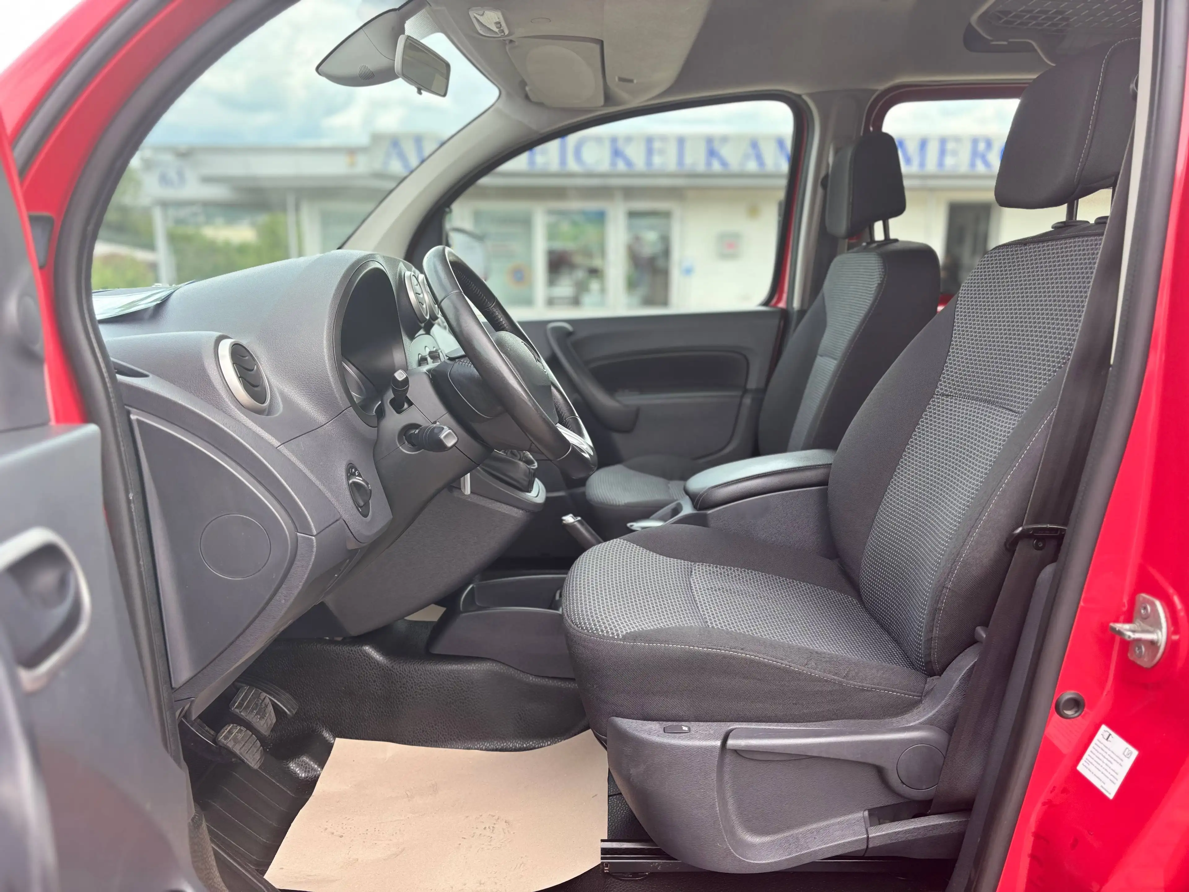 Mercedes-Benz Citan 111 CDI Mixto Extralang AHK SHZ TEMPOMAT — photo 10