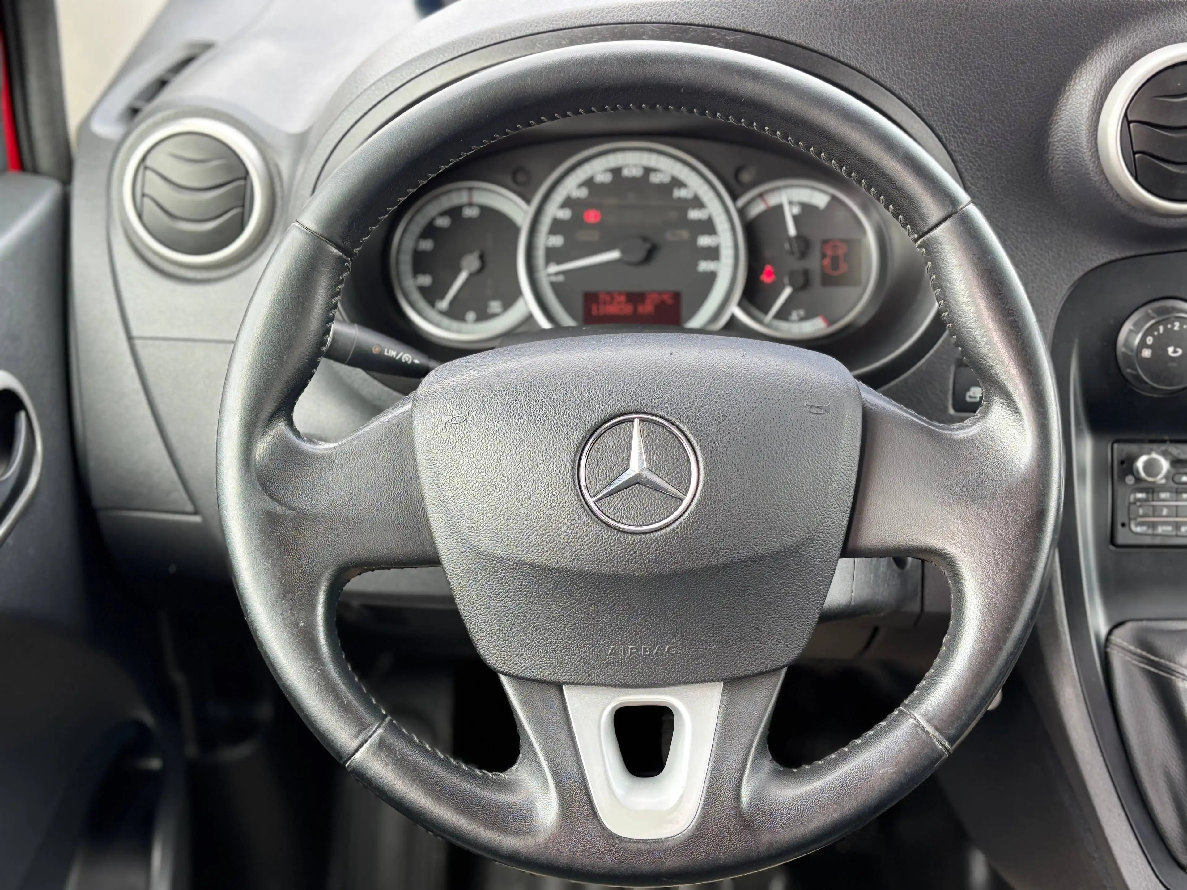 Mercedes-Benz Citan 111 CDI Mixto Extralang AHK SHZ TEMPOMAT — photo 14