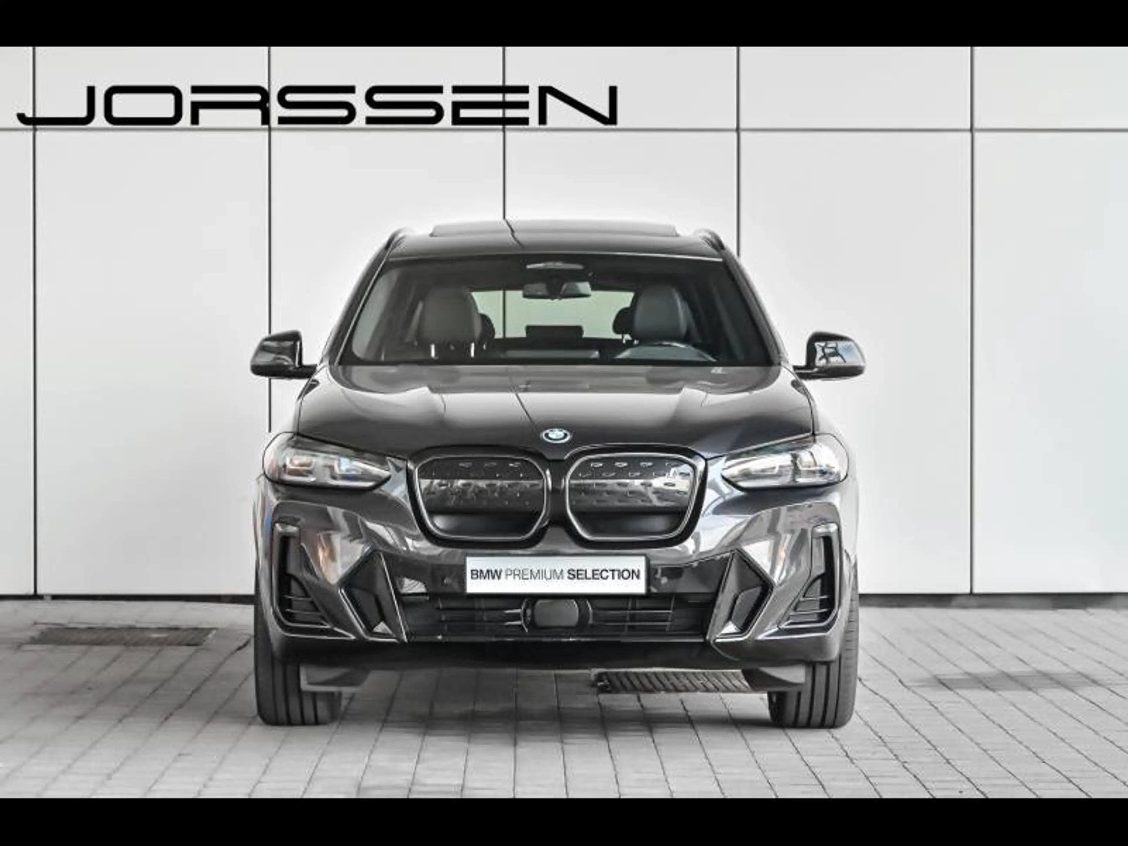 BMW iX3 Model Inspiring — photo 2