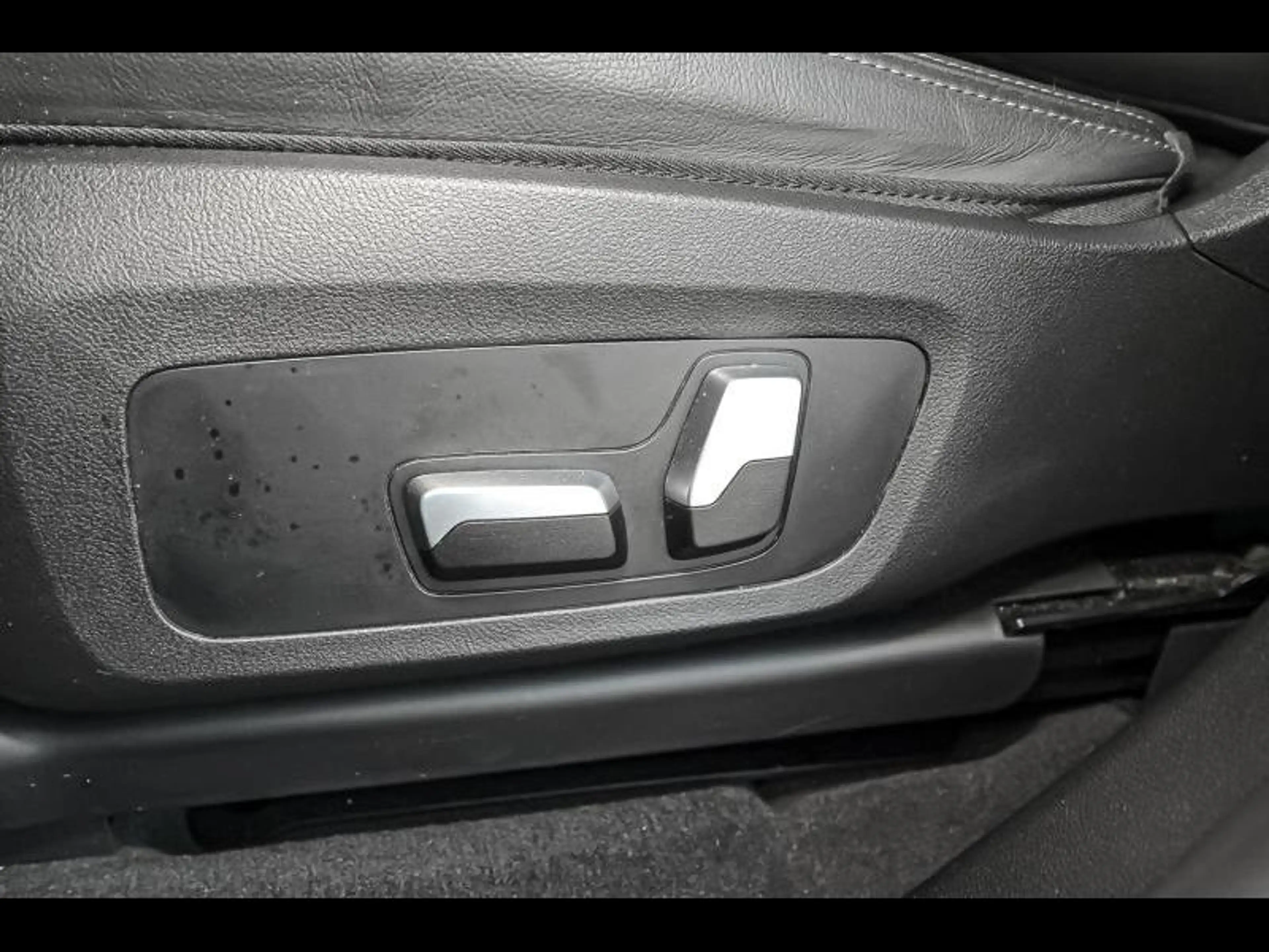 BMW iX3 Model Inspiring — photo 20