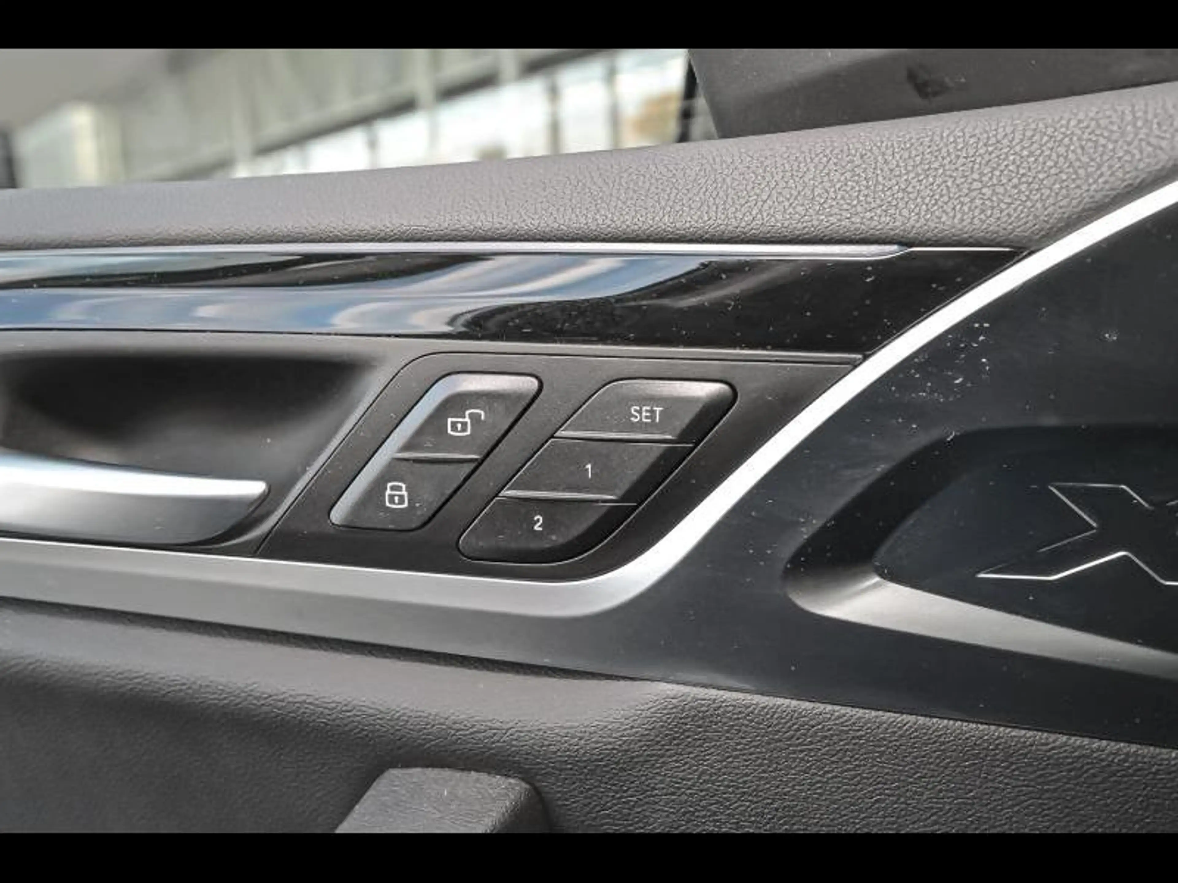 BMW iX3 Model Inspiring — photo 19