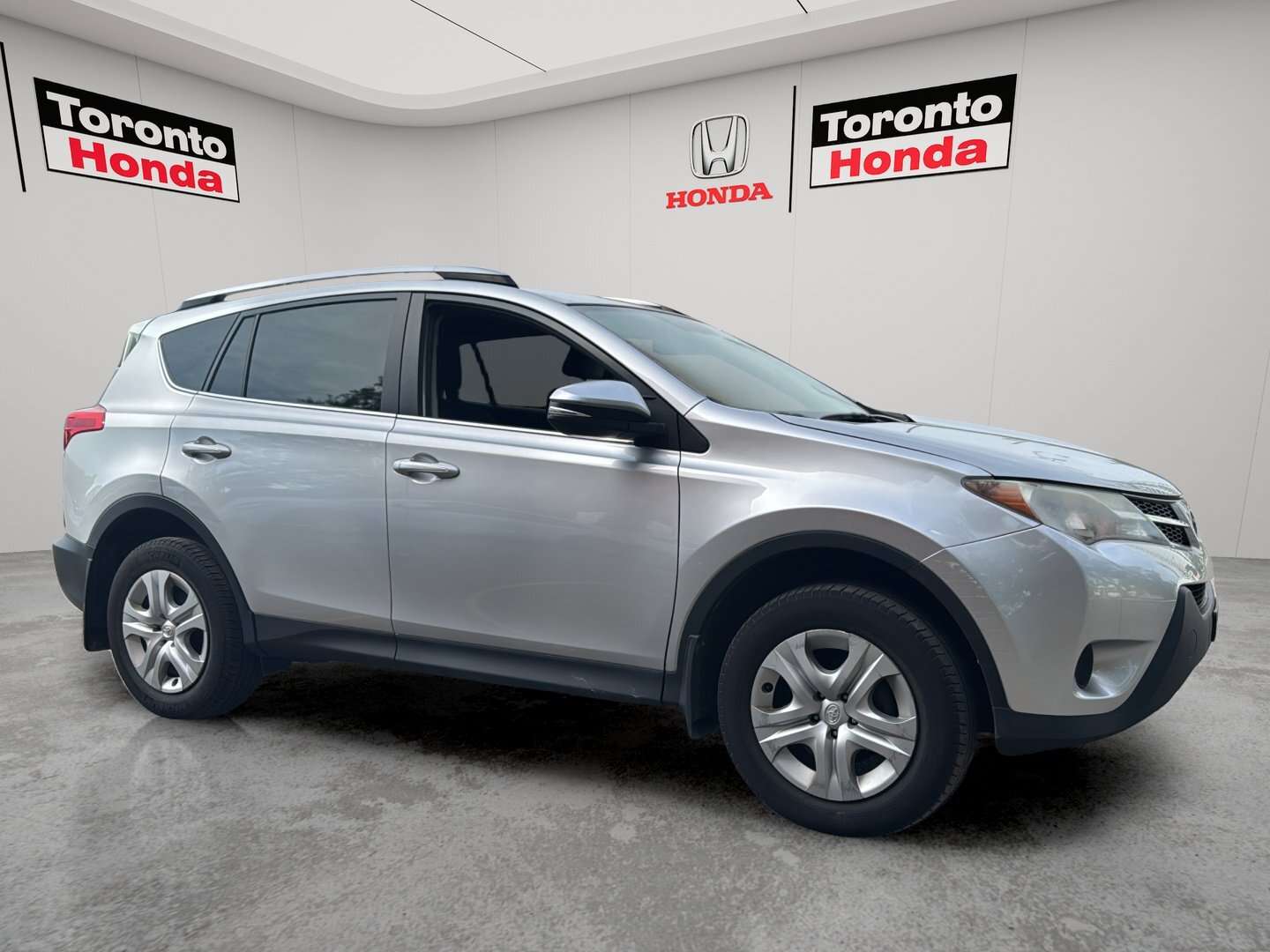 2015 Toyota RAV4 AWD 4dr LE — снимка 1
