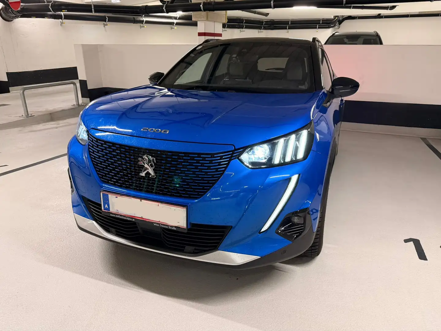 Peugeot e-2008 2008 ElektroGT Pack Blau - 2