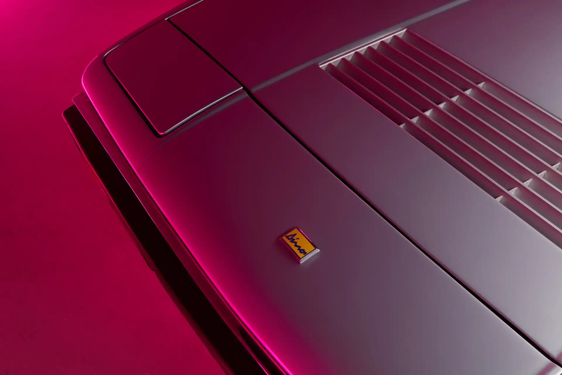 페라리 Dino GT 1976 로즈골드 사진 3