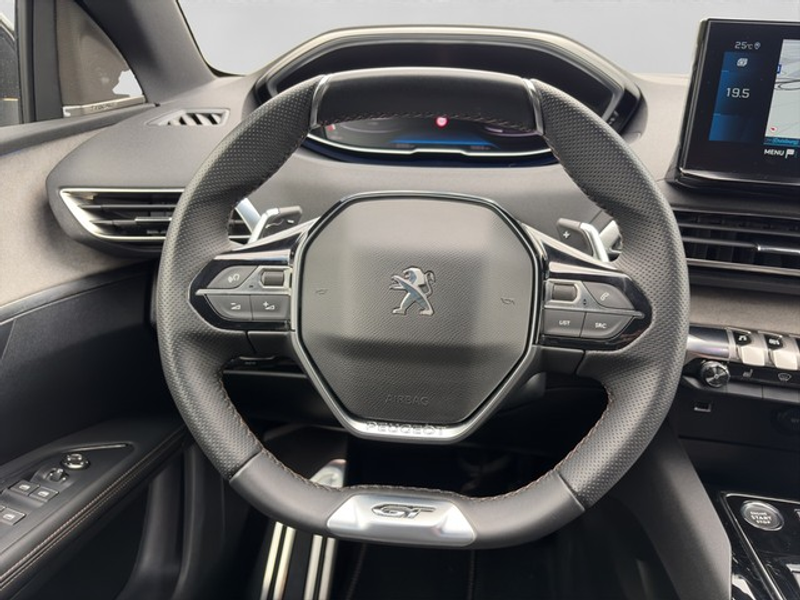 Peugeot 5008 GT HYBRID 136 e-DSC6 — photo 13