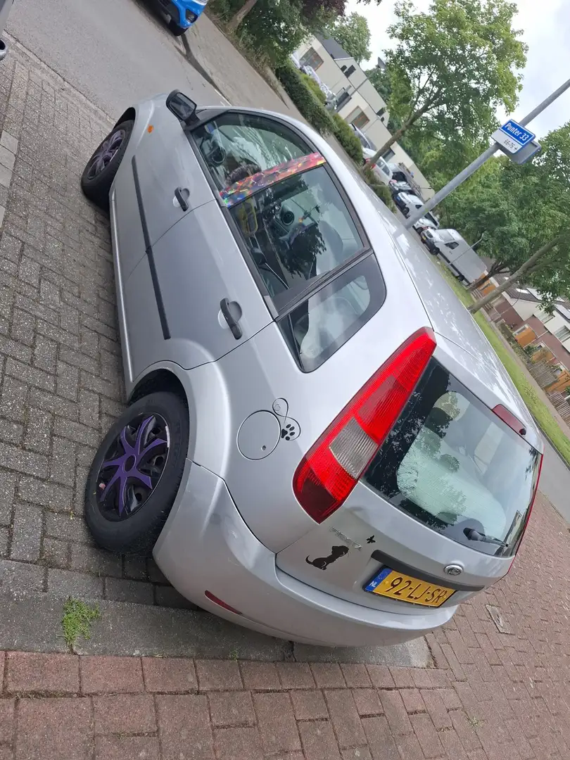 Ford Fiesta 1.3 Ambiente Zilver - 1