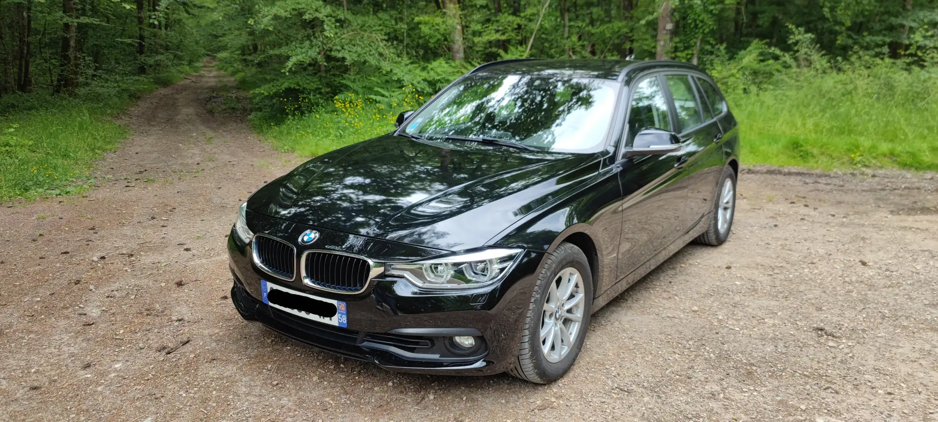BMW 320 Touring 320i 184 ch Lounge Noir - 1