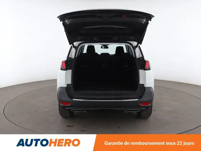 Peugeot 5008 view 16