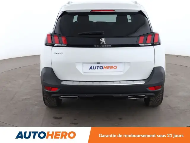 Peugeot 5008 view 5