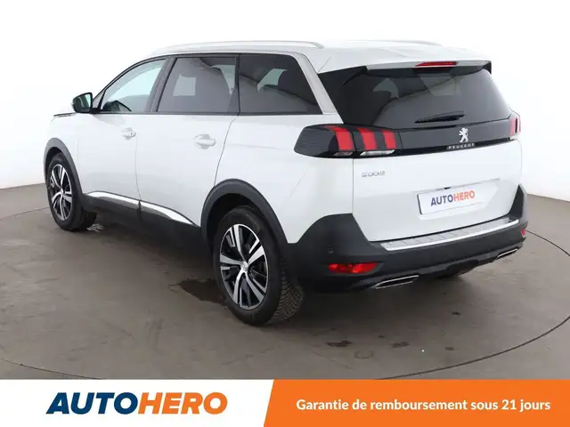 Peugeot 5008 view 4