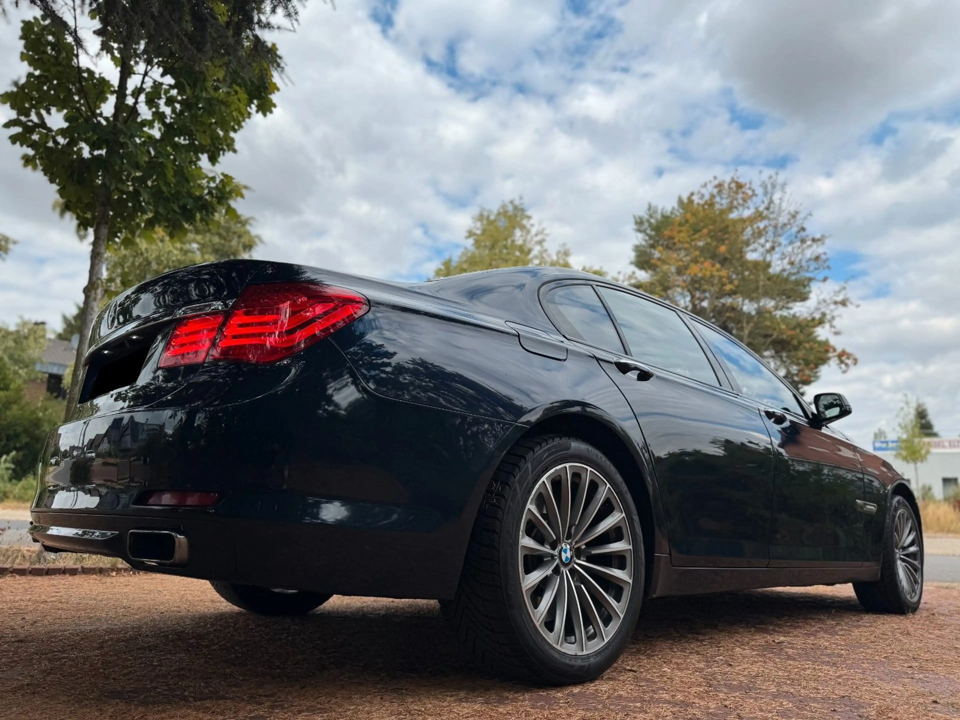 BMW 750 i|Navi|Xenon|Kamera|PDC|Shzg|Head-Up! — photo 6