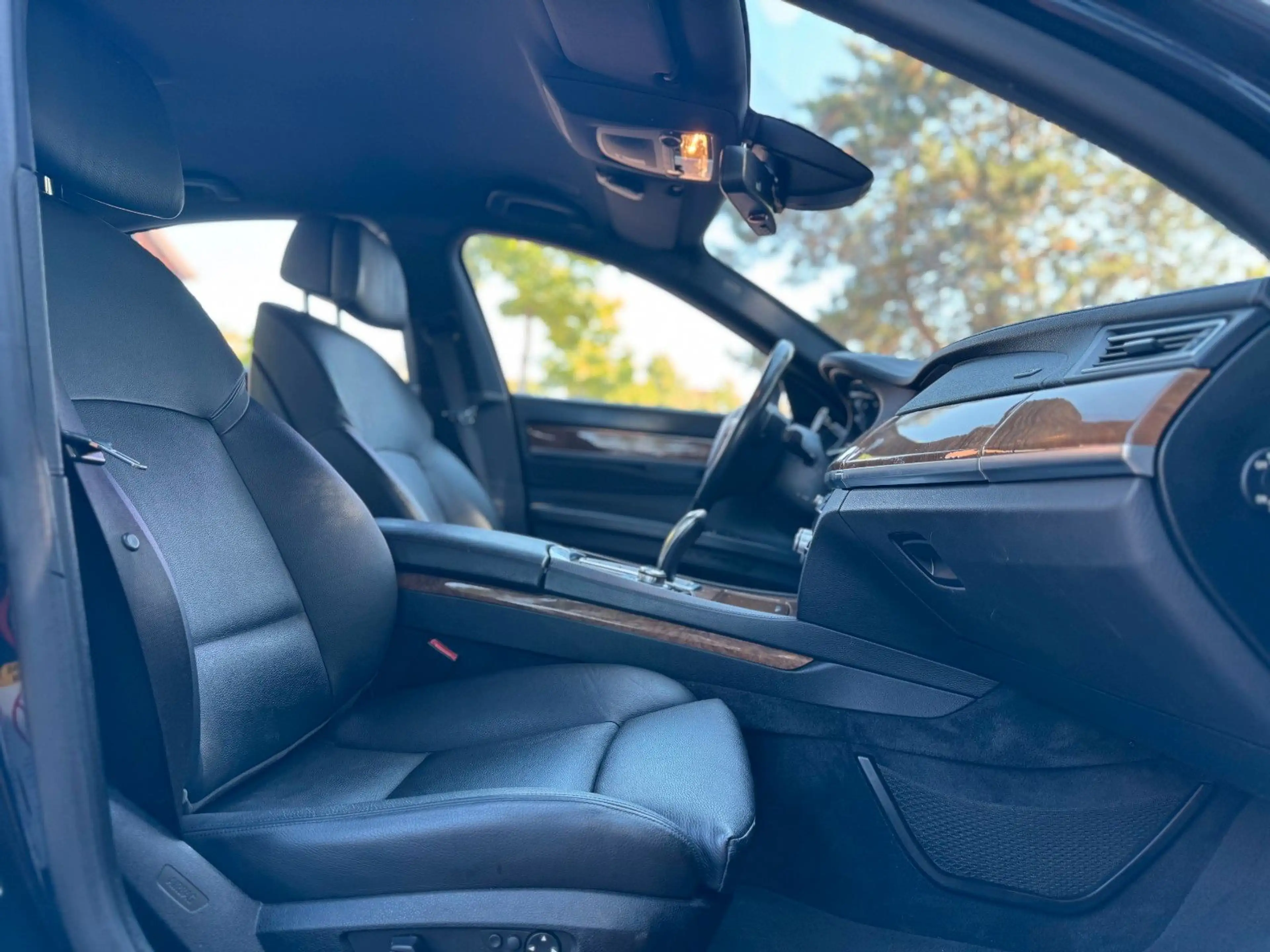 BMW 750 i|Navi|Xenon|Kamera|PDC|Shzg|Head-Up! — photo 12