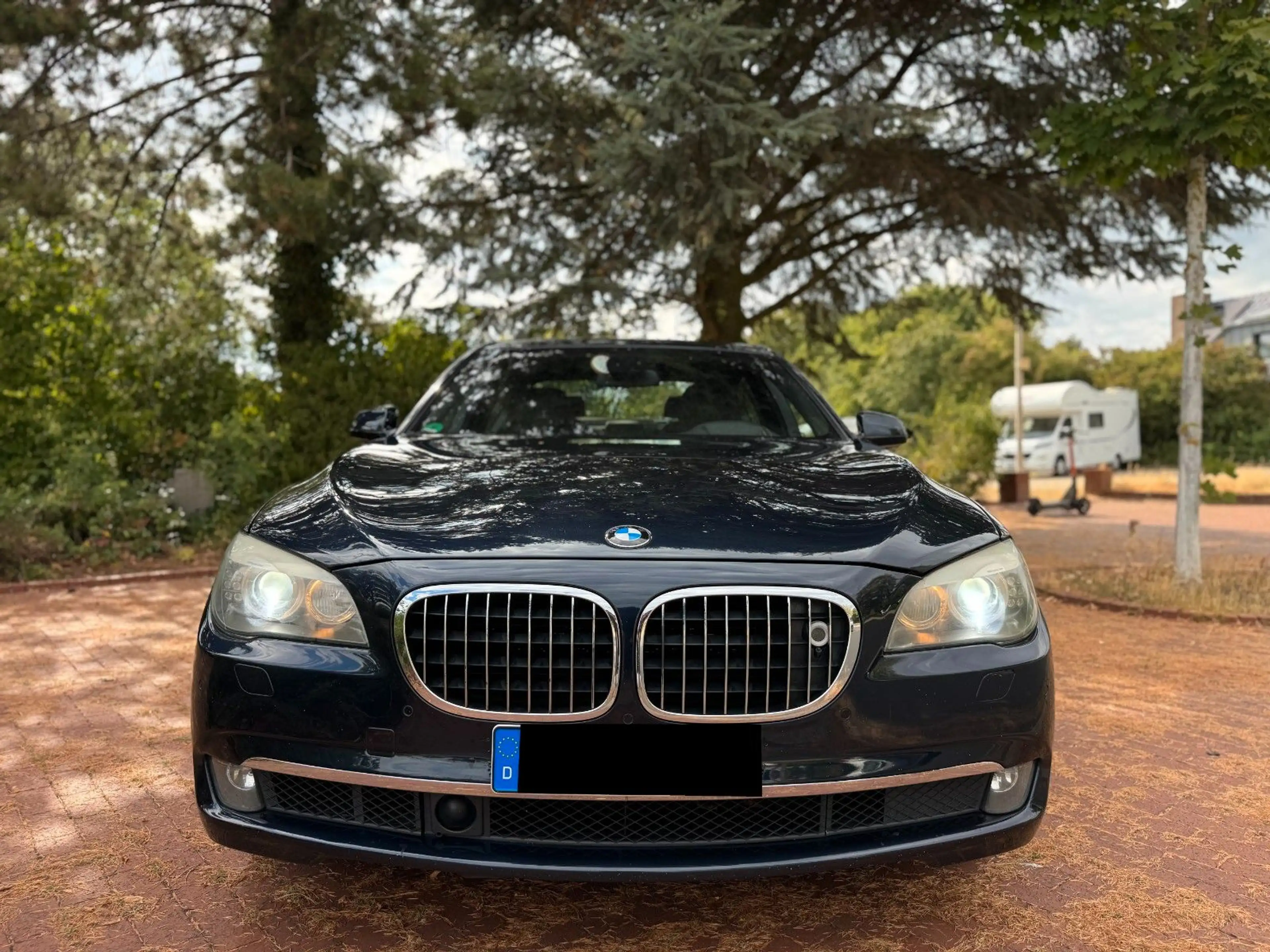 BMW 750 i|Navi|Xenon|Kamera|PDC|Shzg|Head-Up! — photo 9