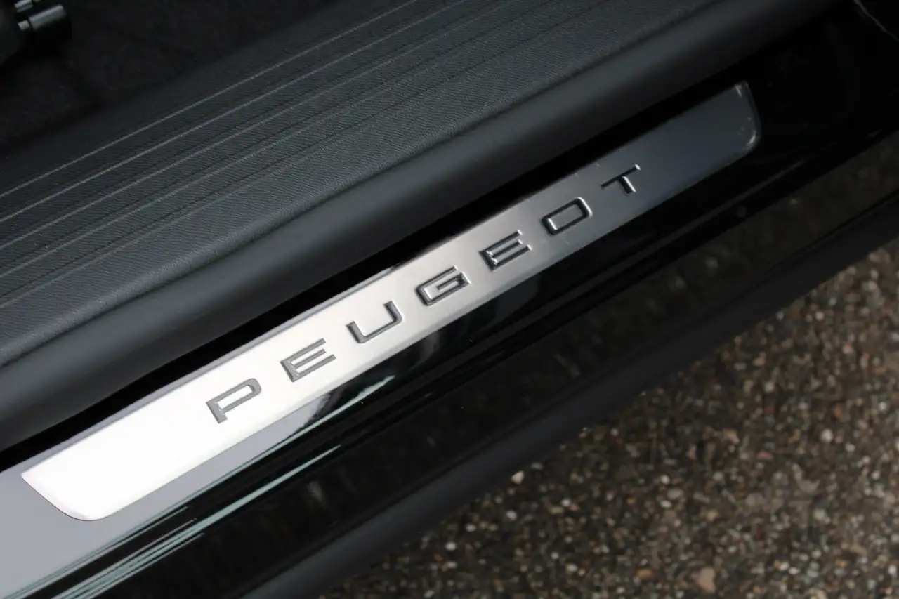 Peugeot 5008 2026 — фото 8
