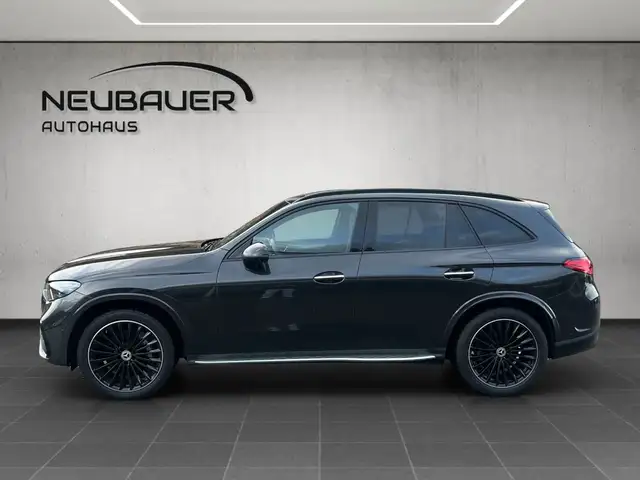 Mercedes-Benz GLC 220 d 4MATIC Distr PTS Shz Navi eHeck Ambi Ansicht 4