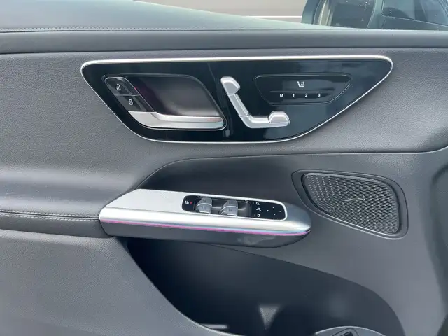 Mercedes-Benz GLC 220 d 4MATIC Distr PTS Shz Navi eHeck Ambi Ansicht 11