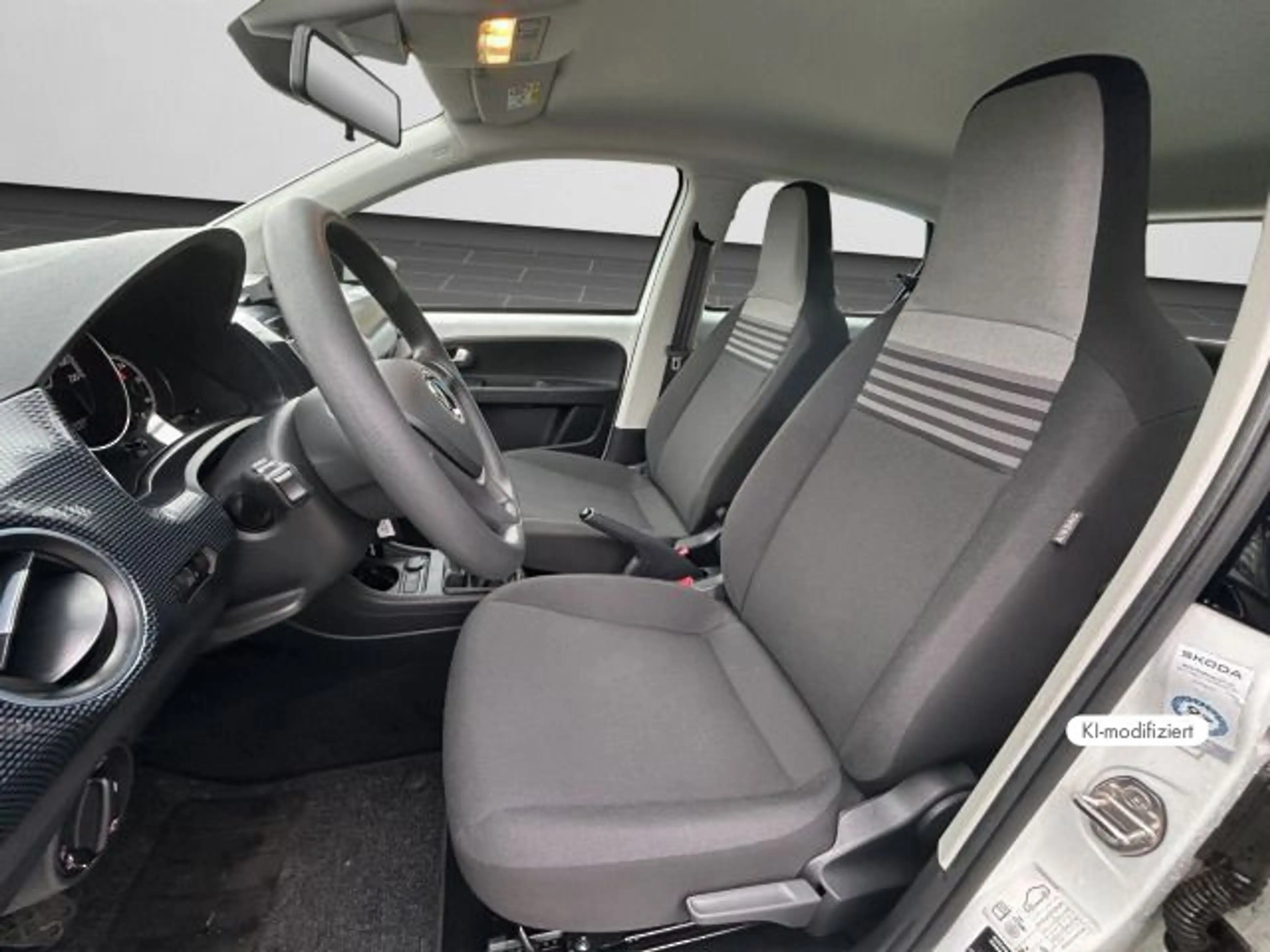 Volkswagen up! move up! 1.0 MPI RFK SHZ TEMP — photo 12