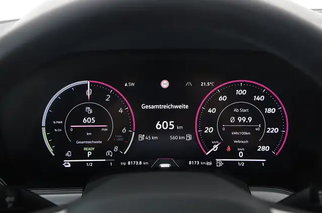 Volkswagen Touareg view 13