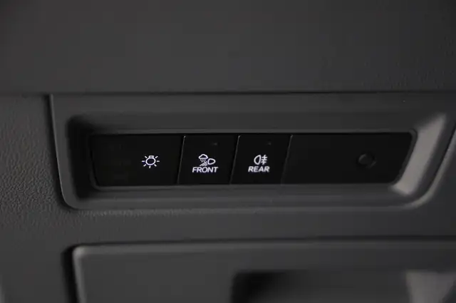 Volkswagen Touareg view 10