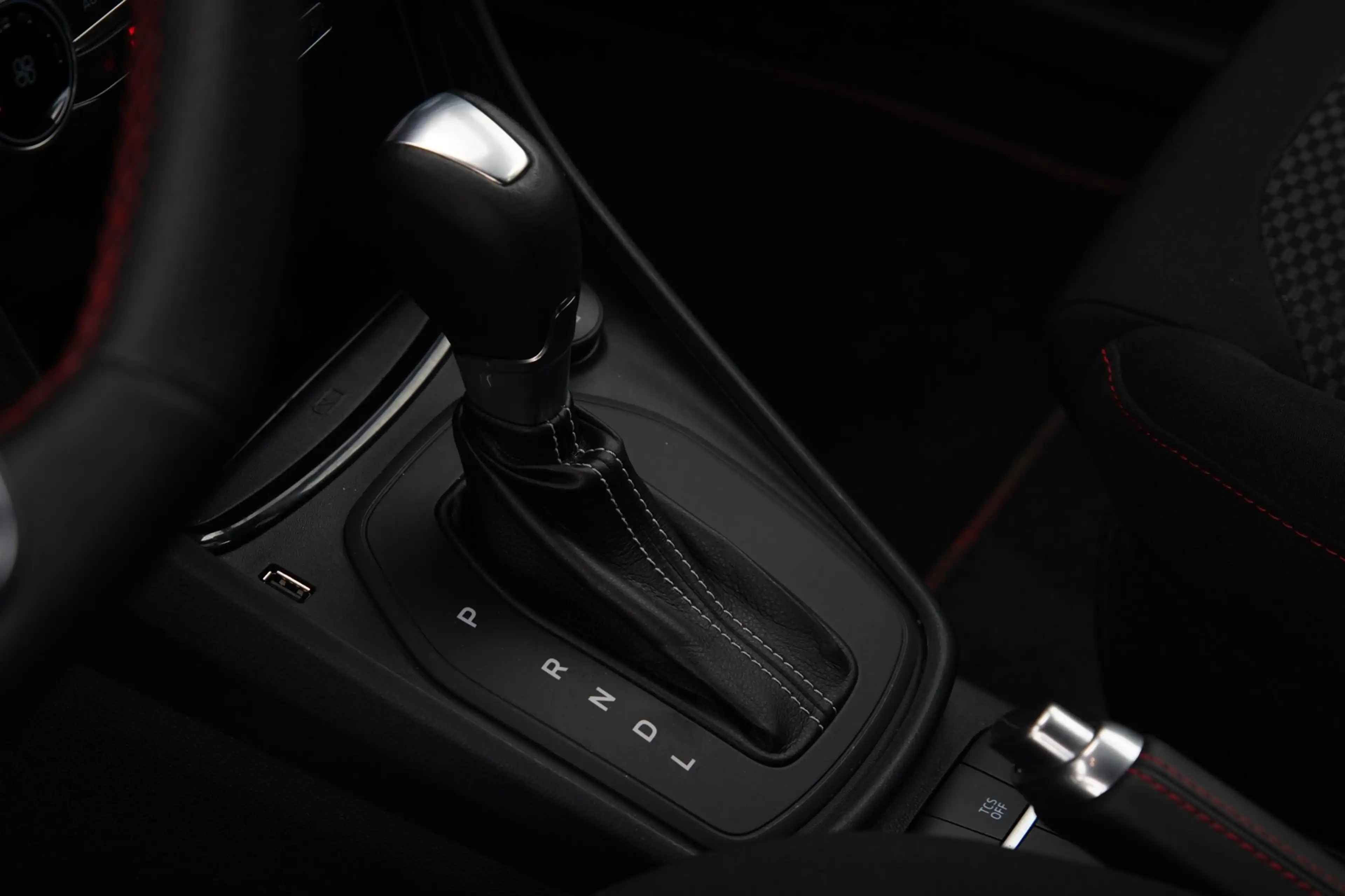 Ford Puma 1.0 EcoBoost Hybrid ST-Line Carplay|Winter Pack|De — photo 6