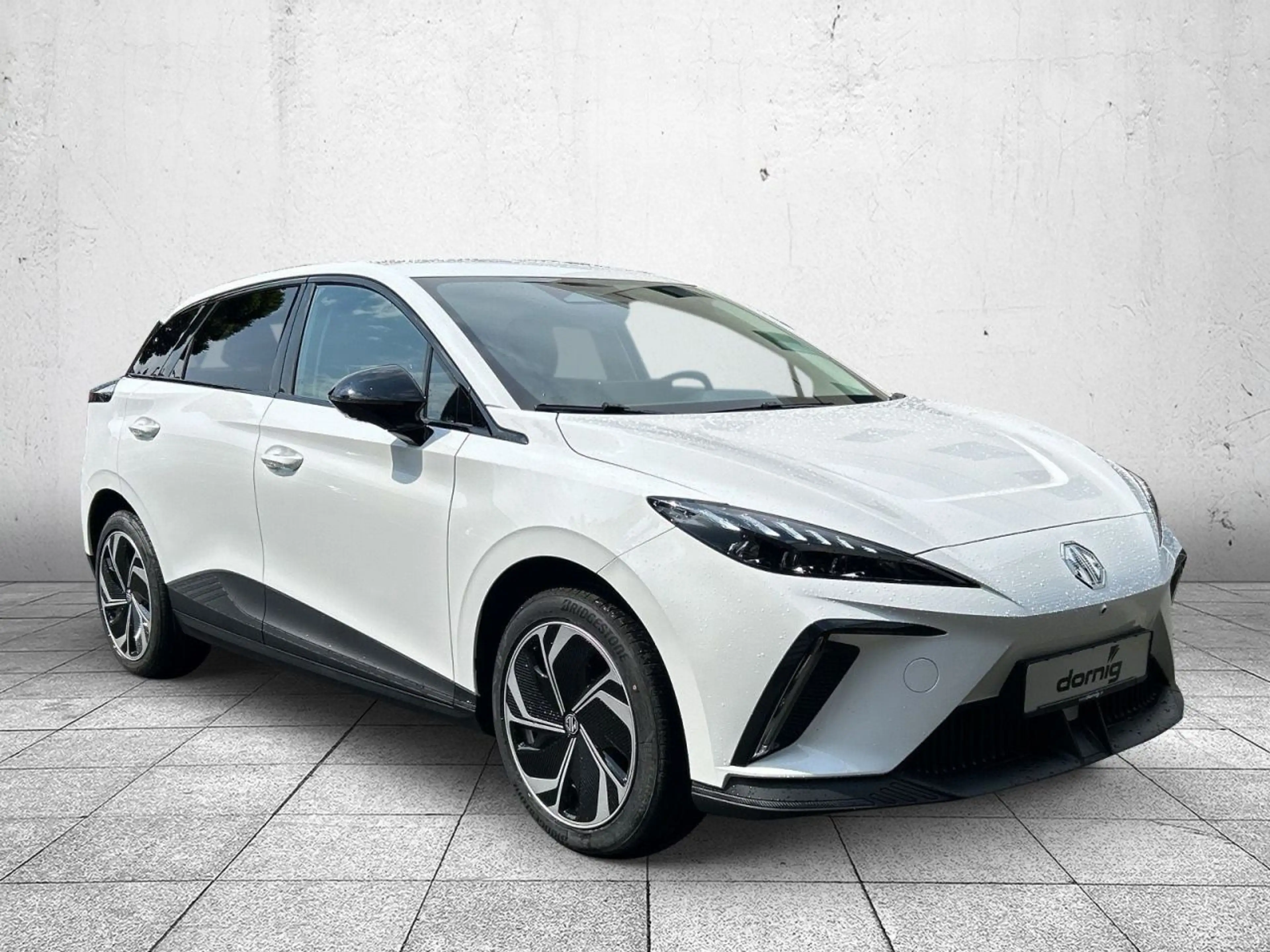MG MG4 EV 64kWh Premium — photo 3