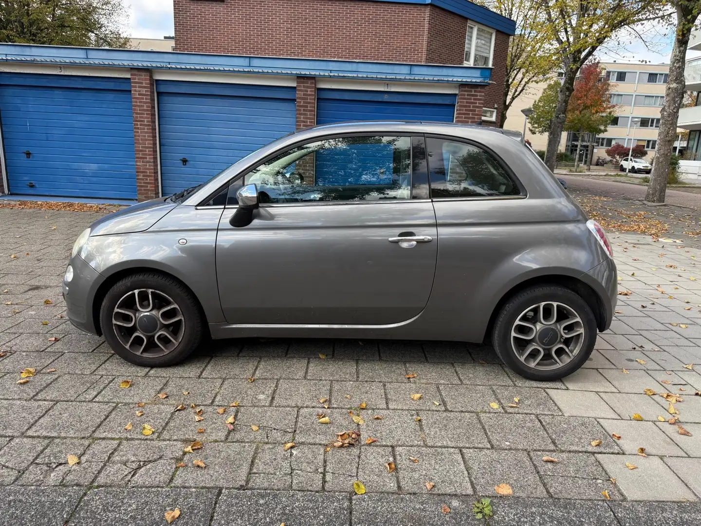 Fiat 500 1.2 Lounge Automaat Panorama Airco Grijs - 2