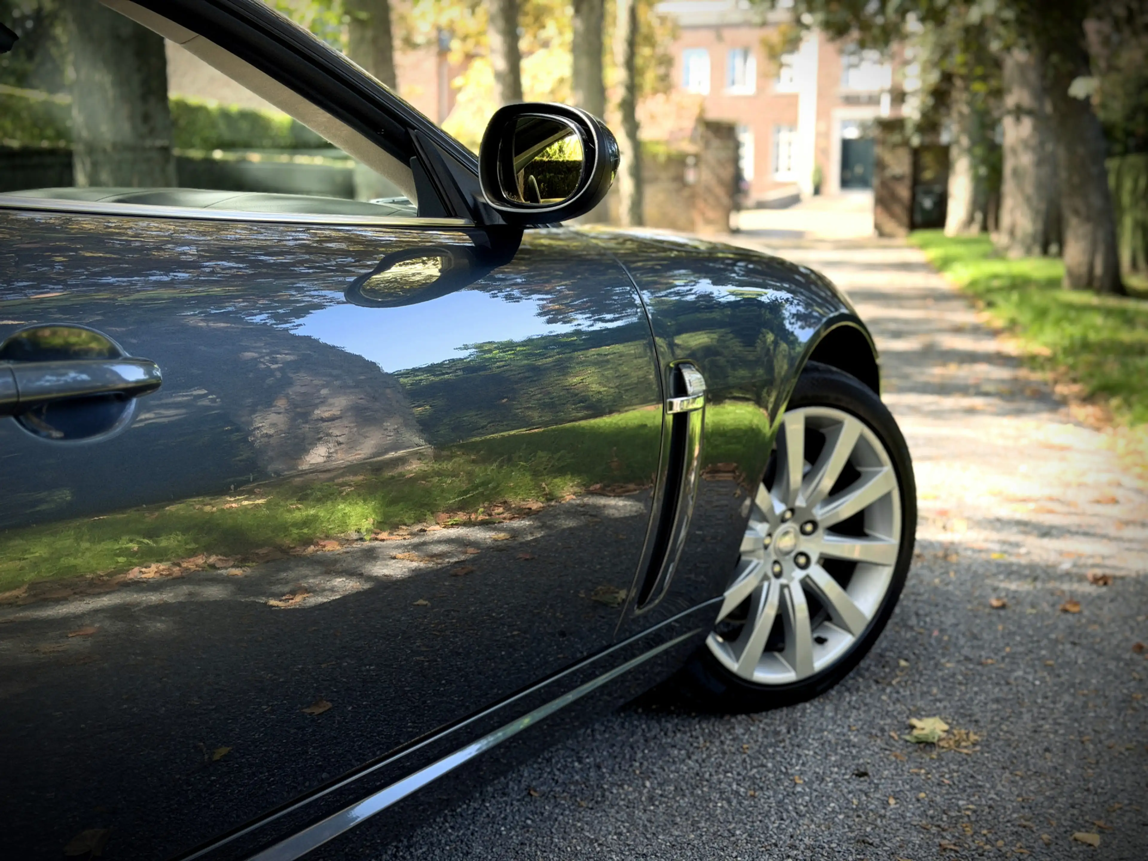 Jaguar XK 4.2 V8 Convertible / 2 OWNERS / 19" WHEELS — photo 28